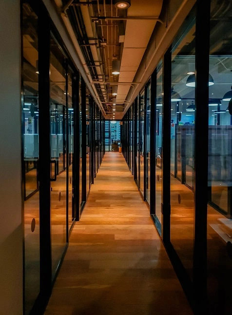 فيلم نافذة تجاري